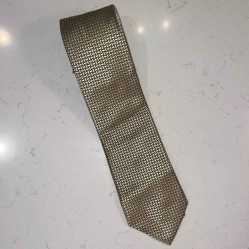 7 Fold Tie Jos A Bank Signature Collection Silk Basket Weave Yellow Blue